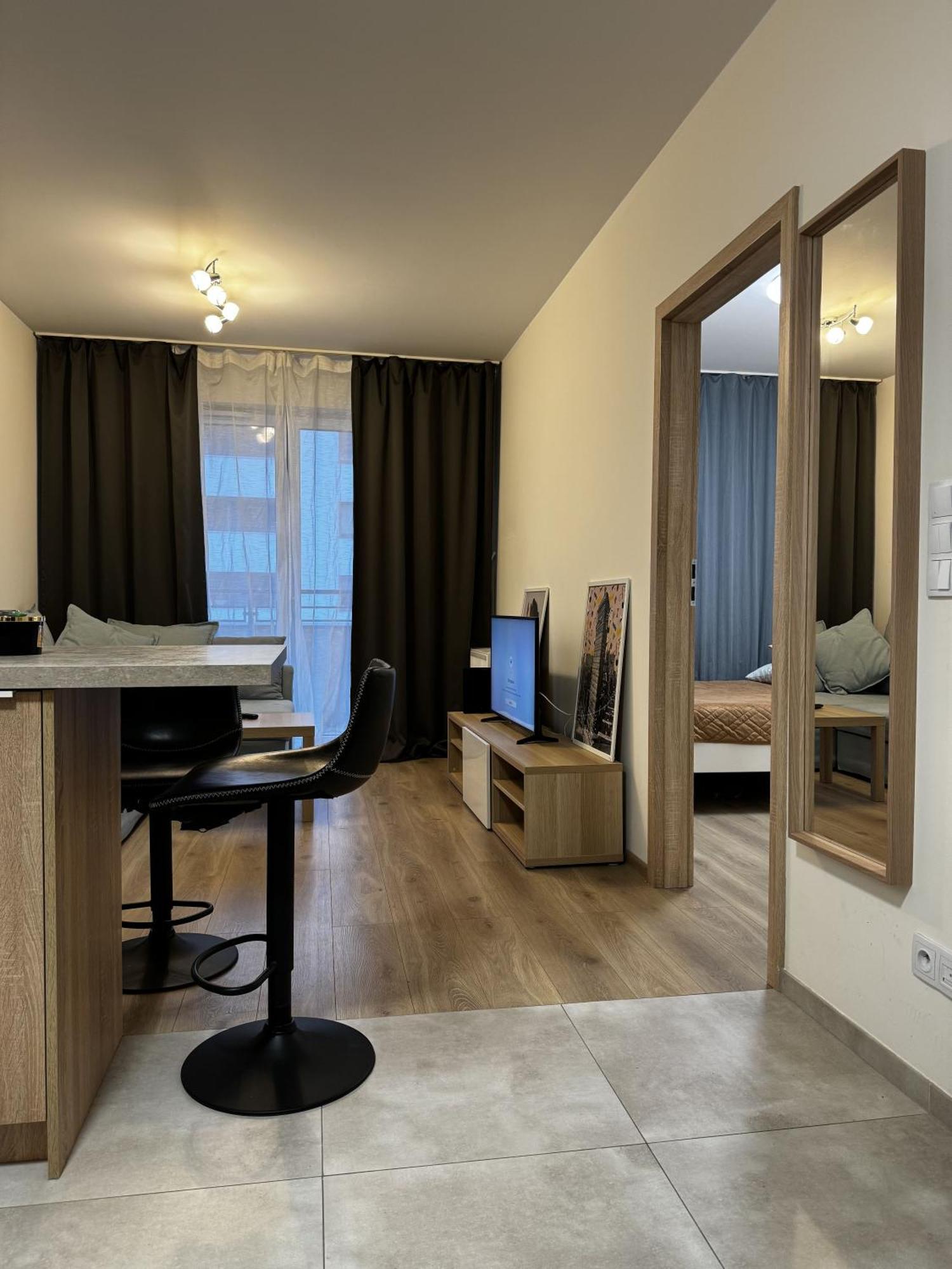 Home&home Praga-poludne Apartment *